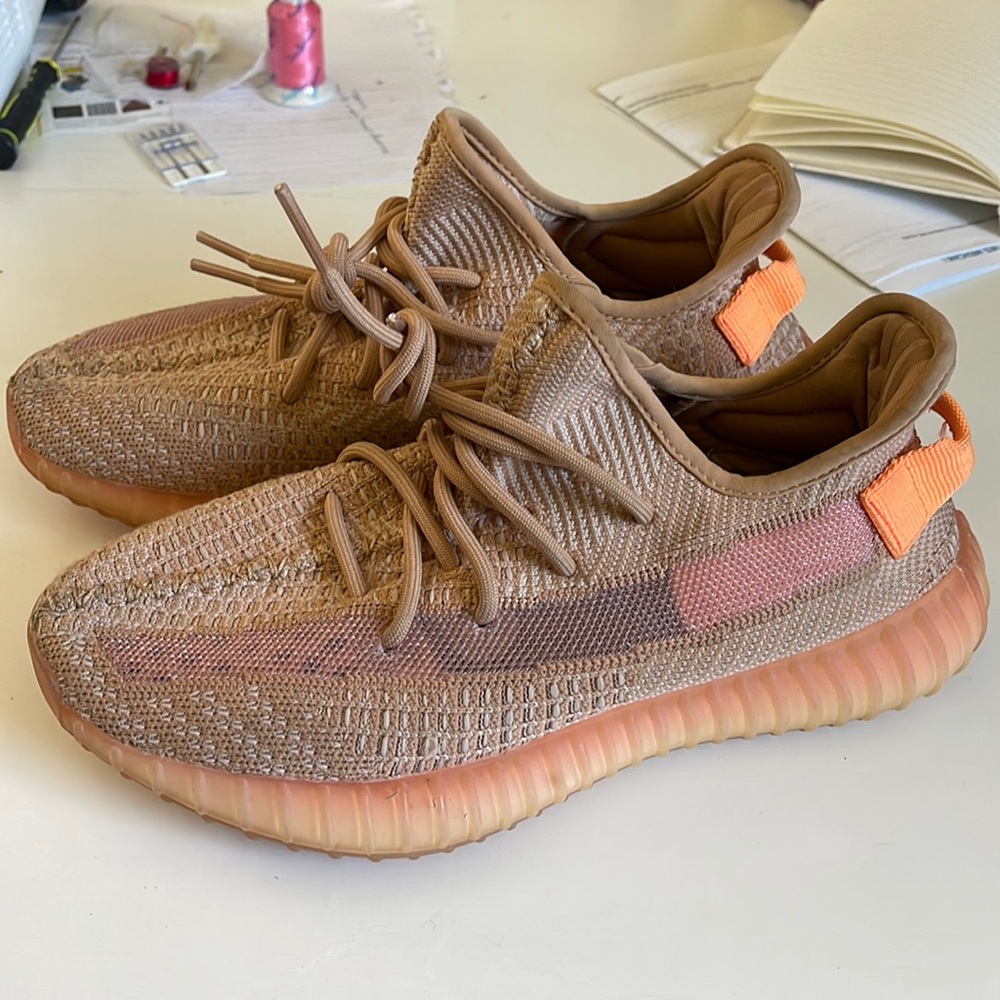 Yeezy Boost 350 V2